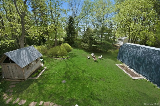 95 6th Avenue, Huntington Station, NY 11746