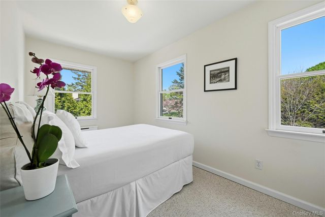 95 6th Avenue, Huntington Station, NY 11746