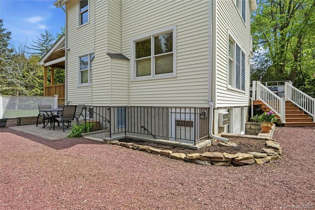 95 6th Avenue, Huntington Station, NY 11746