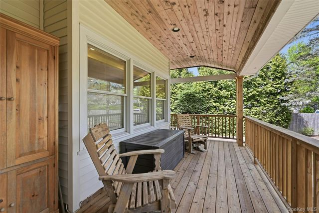 95 6th Avenue, Huntington Station, NY 11746