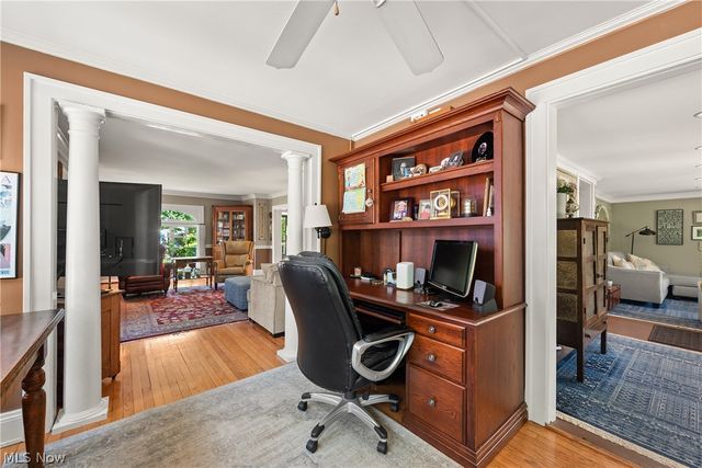 1090 Erie Cliff Drive, Lakewood, OH 44107