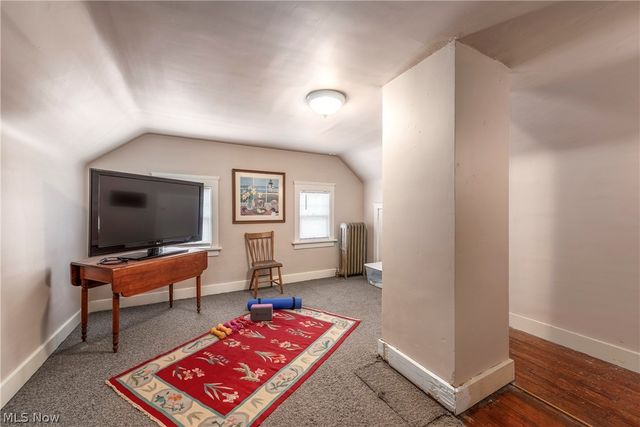 1090 Erie Cliff Drive, Lakewood, OH 44107