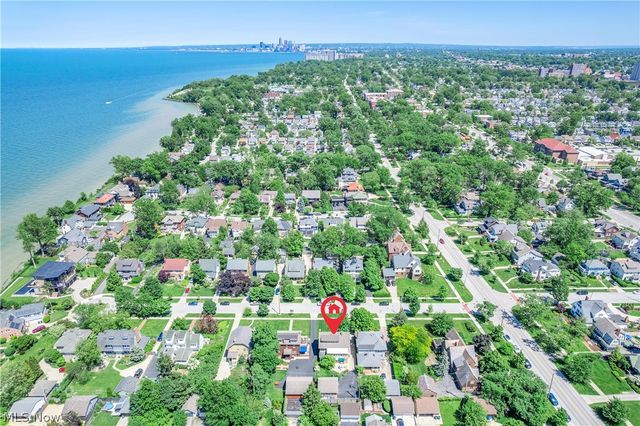 1090 Erie Cliff Drive, Lakewood, OH 44107