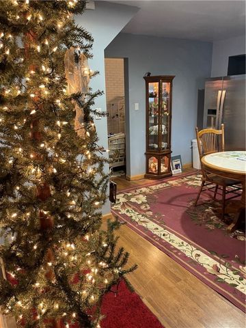 528 Longfellow St, Vandergrift, PA 15690