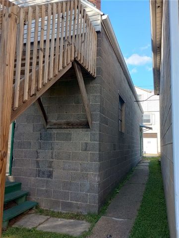 528 Longfellow St, Vandergrift, PA 15690