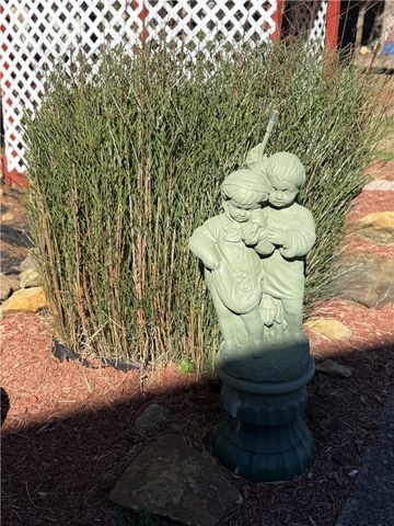 528 Longfellow St, Vandergrift, PA 15690