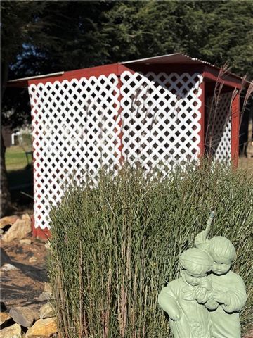 528 Longfellow St, Vandergrift, PA 15690