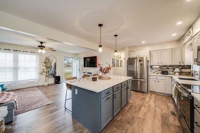 225 Adams Dr, Mt Washington, KY 40047