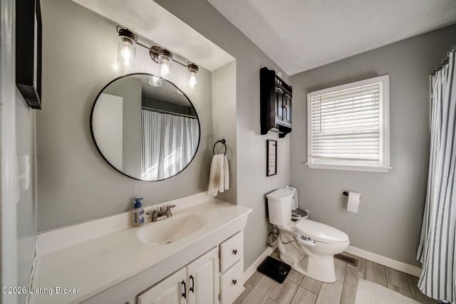 225 Adams Dr, Mt Washington, KY 40047