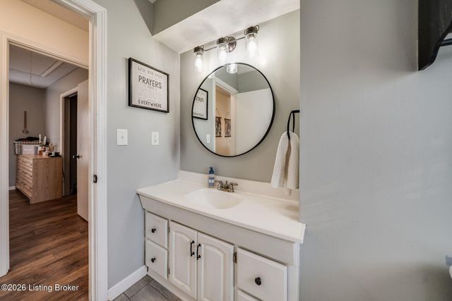 225 Adams Dr, Mt Washington, KY 40047