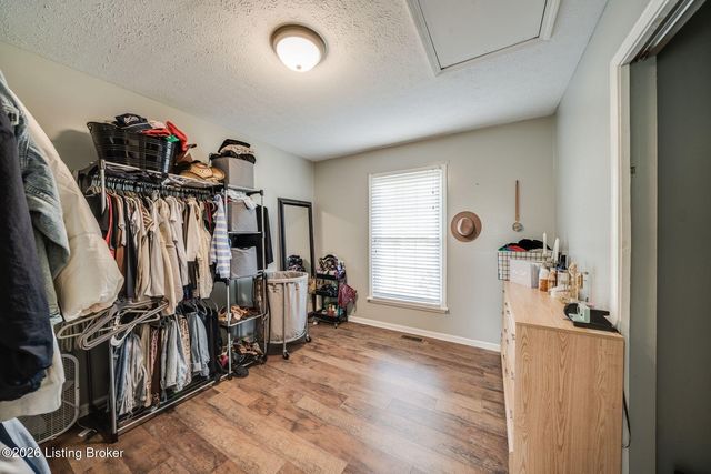 225 Adams Dr, Mt Washington, KY 40047