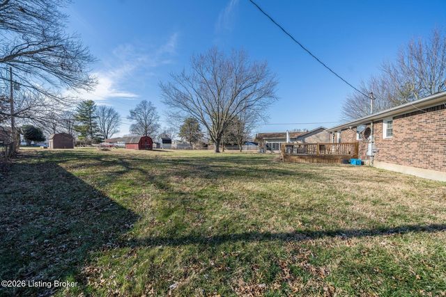 225 Adams Dr, Mt Washington, KY 40047