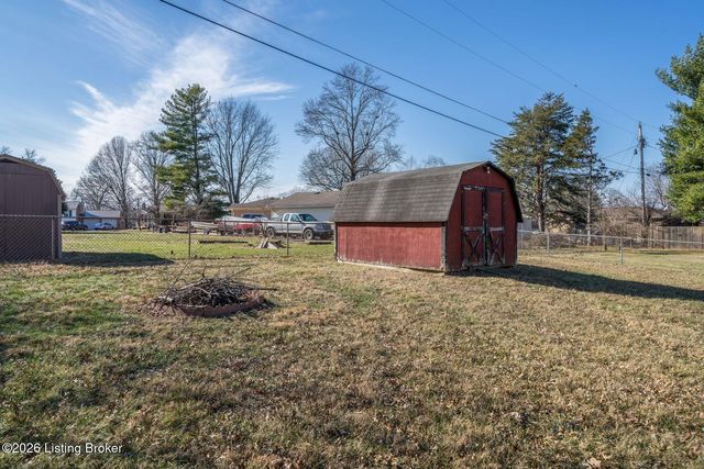 225 Adams Dr, Mt Washington, KY 40047