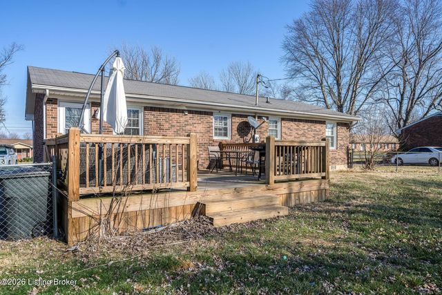 225 Adams Dr, Mt Washington, KY 40047