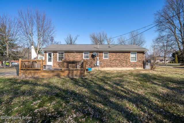 225 Adams Dr, Mt Washington, KY 40047