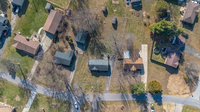 225 Adams Dr, Mt Washington, KY 40047