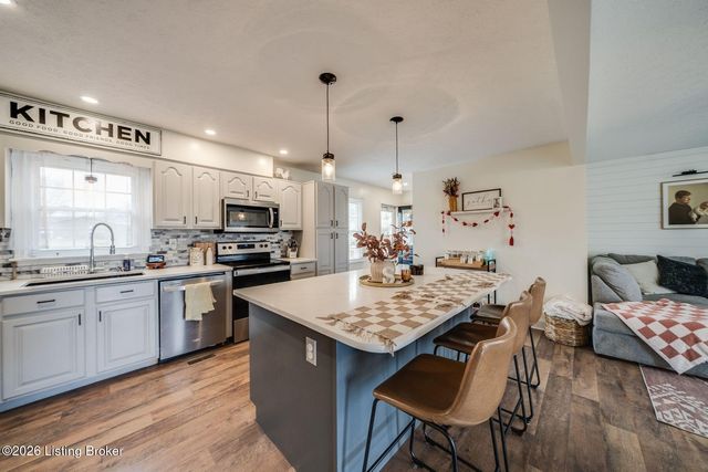 225 Adams Dr, Mt Washington, KY 40047