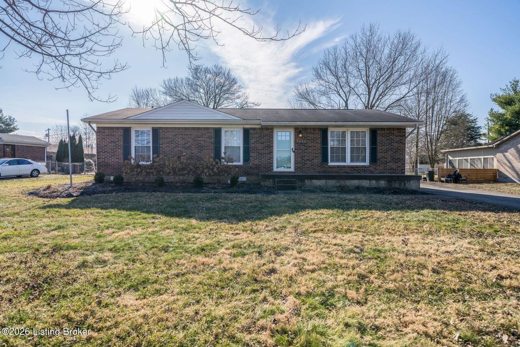 225 Adams Dr, Mt Washington, KY 40047