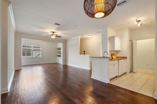 142 SOUTHERN PECAN CIRCLE 205, Winter Garden, FL 34787