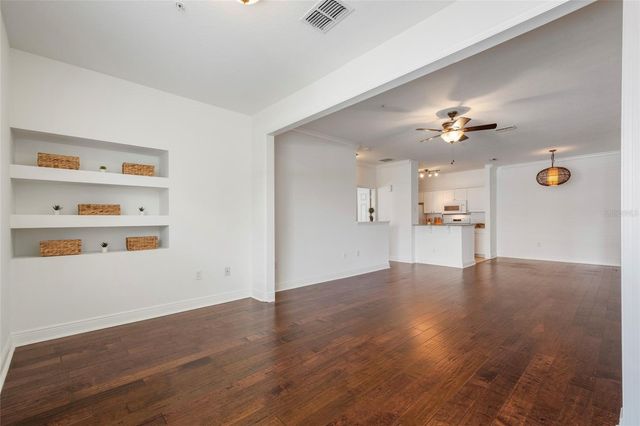 142 SOUTHERN PECAN CIRCLE 205, Winter Garden, FL 34787