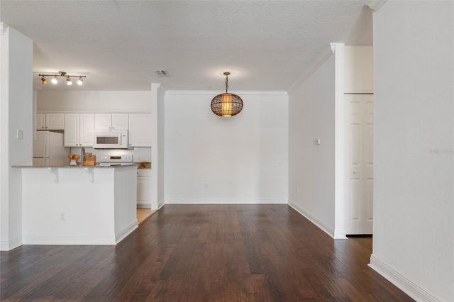 142 SOUTHERN PECAN CIRCLE 205, Winter Garden, FL 34787