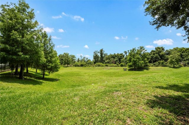 142 SOUTHERN PECAN CIRCLE 205, Winter Garden, FL 34787