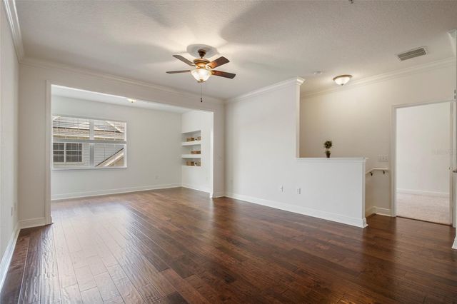 142 SOUTHERN PECAN CIRCLE 205, Winter Garden, FL 34787