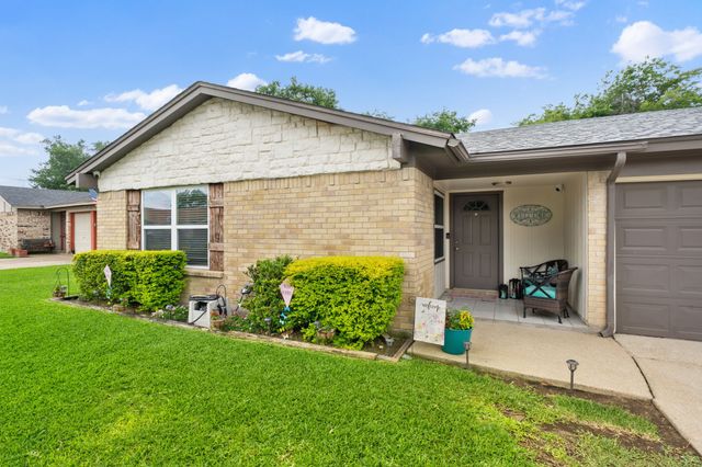 6244 Melinda Drive, Watauga, TX 76148