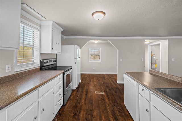 1872 Double Springs Road, Fayetteville, AR 72704