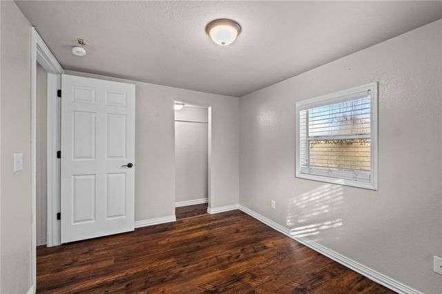 1872 Double Springs Road, Fayetteville, AR 72704