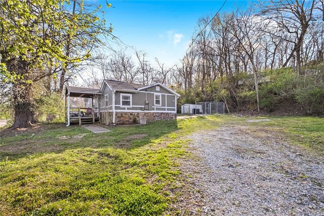 1872 Double Springs Road, Fayetteville, AR 72704