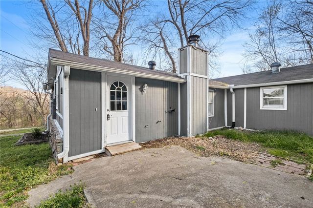 1872 Double Springs Road, Fayetteville, AR 72704