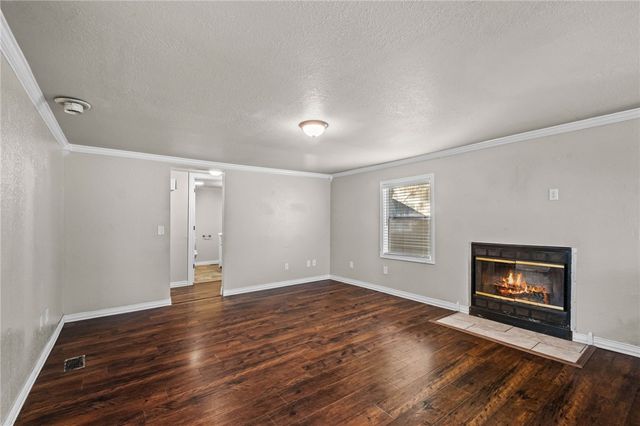 1872 Double Springs Road, Fayetteville, AR 72704