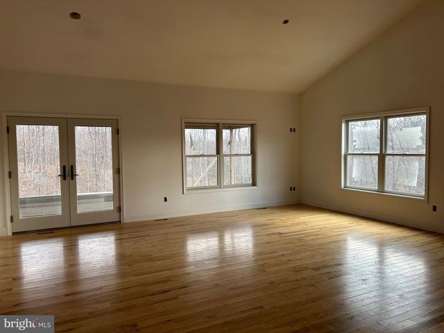 342 POES S, Amissville, VA 20106