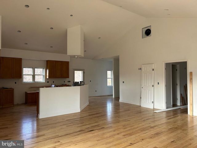 342 POES S, Amissville, VA 20106