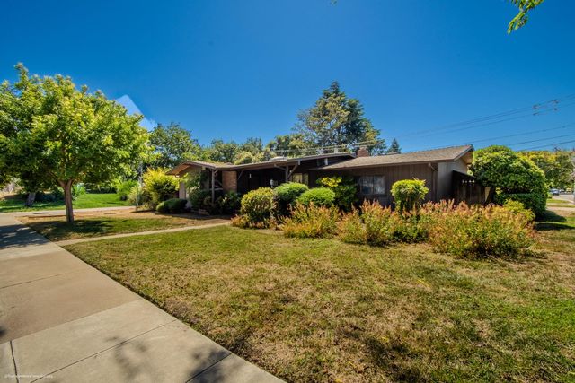 5959 Alexandria Pl, Stockton, CA 95207