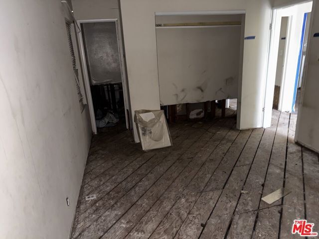 7309 Cantaloupe Avenue, Van Nuys (los Angeles), CA 91405