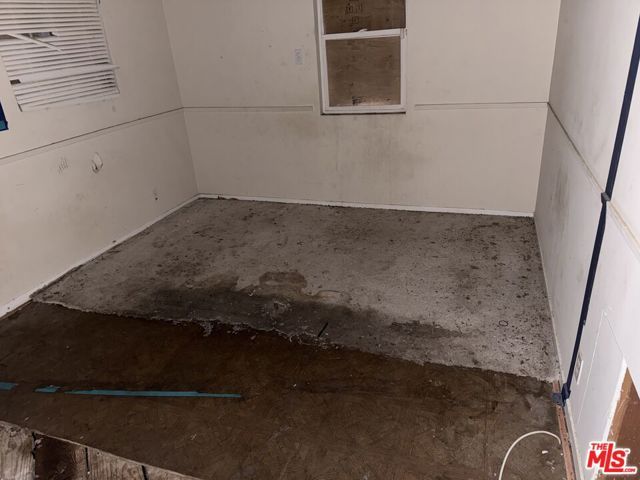 7309 Cantaloupe Avenue, Van Nuys (los Angeles), CA 91405