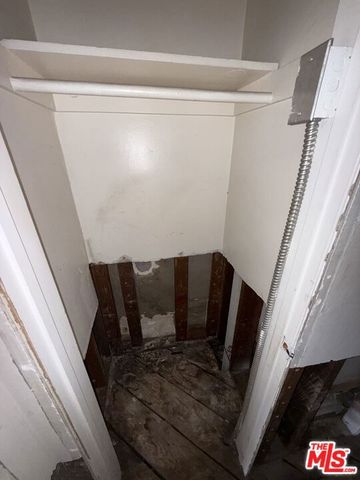 7309 Cantaloupe Avenue, Van Nuys (los Angeles), CA 91405