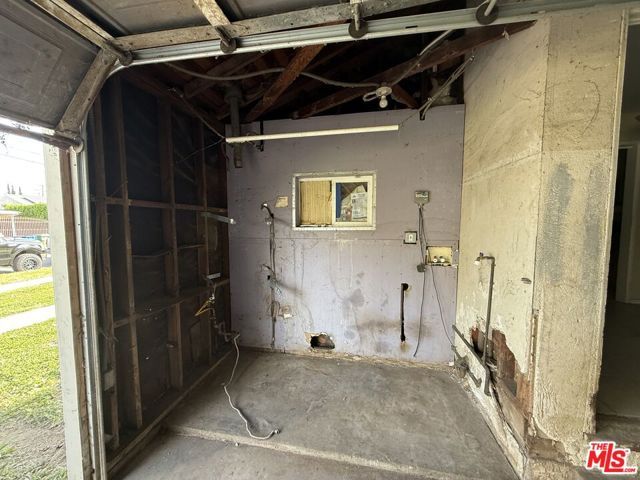 7309 Cantaloupe Avenue, Van Nuys (los Angeles), CA 91405