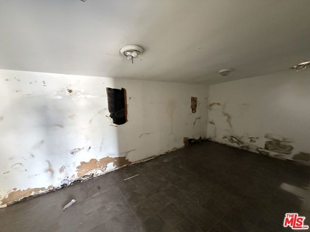 7309 Cantaloupe Avenue, Van Nuys (los Angeles), CA 91405