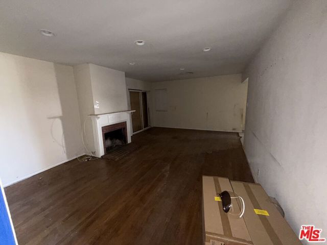 7309 Cantaloupe Avenue, Van Nuys (los Angeles), CA 91405