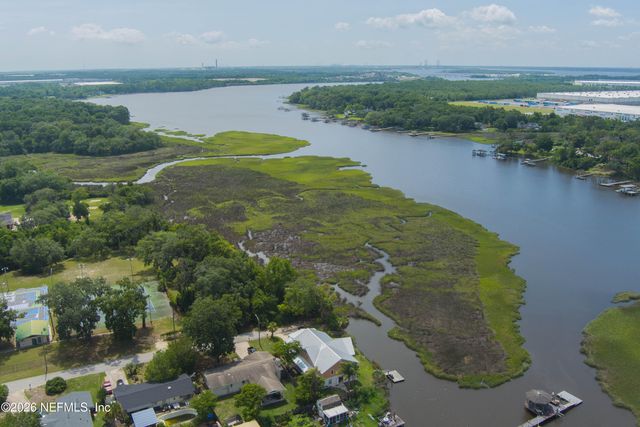 11100 EMUNESS Road, Jacksonville, FL 32218