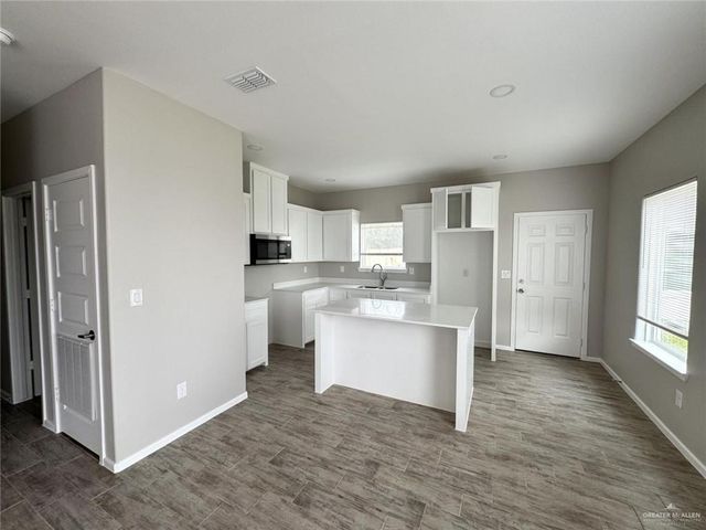 1312 W Sucre Drive 5, Edinburg, TX 78541