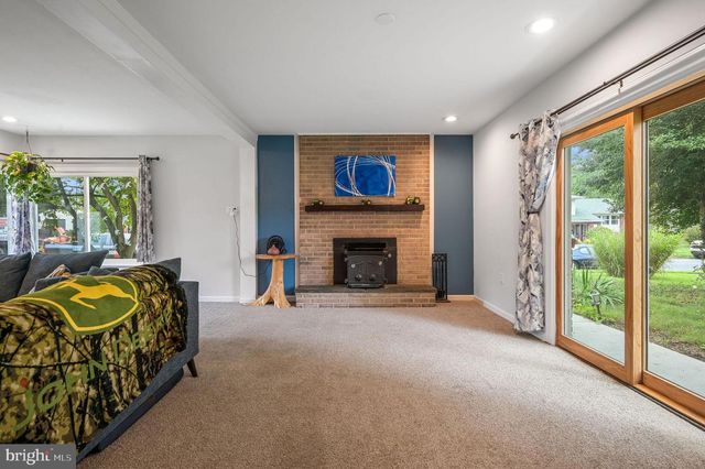 910 WILSON DR, Dover, DE 19904