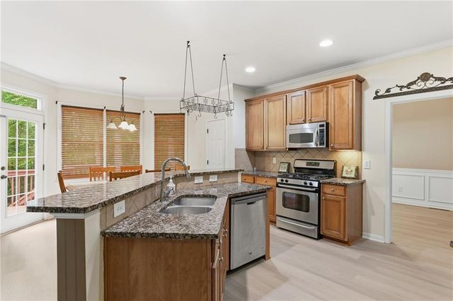 2470 Chandler Grove Dr., Buford, GA 30519