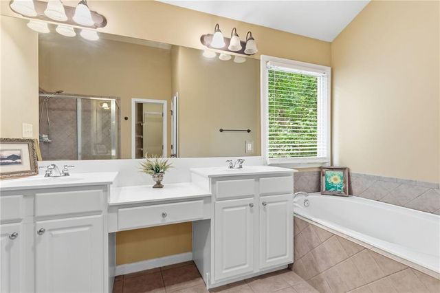 2470 Chandler Grove Dr., Buford, GA 30519