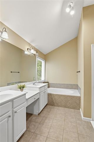 2470 Chandler Grove Dr., Buford, GA 30519