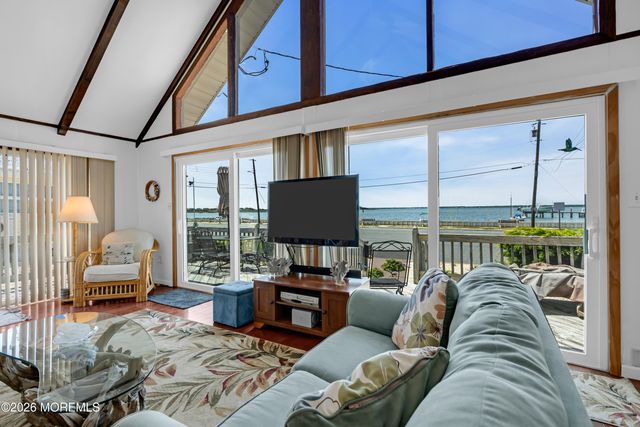 108 Shore Avenue, Surf City, NJ 08008