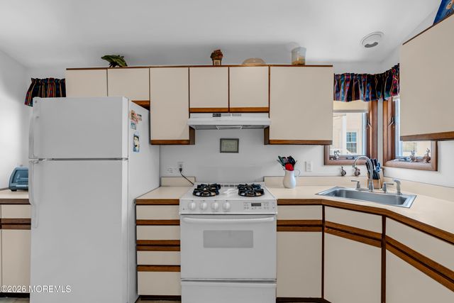 108 Shore Avenue, Surf City, NJ 08008